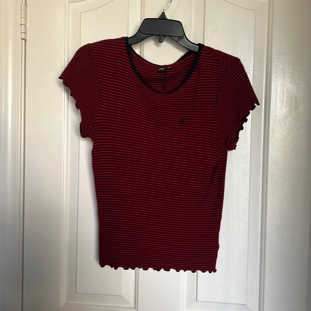 Volcom red and black striped shirt (M)